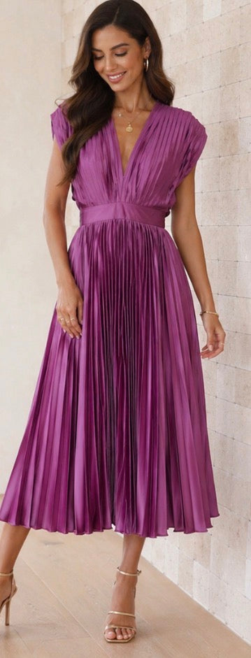 EDITH | TIMELESS PLEATED MIDI DRESS FOR WOMEN