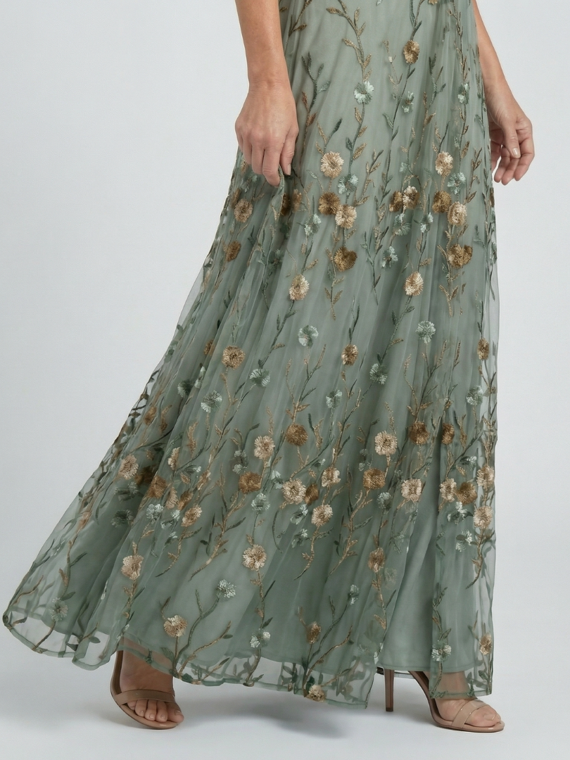 SELORA | HALTER BLOOM MAXI DRESS FOR WOMEN