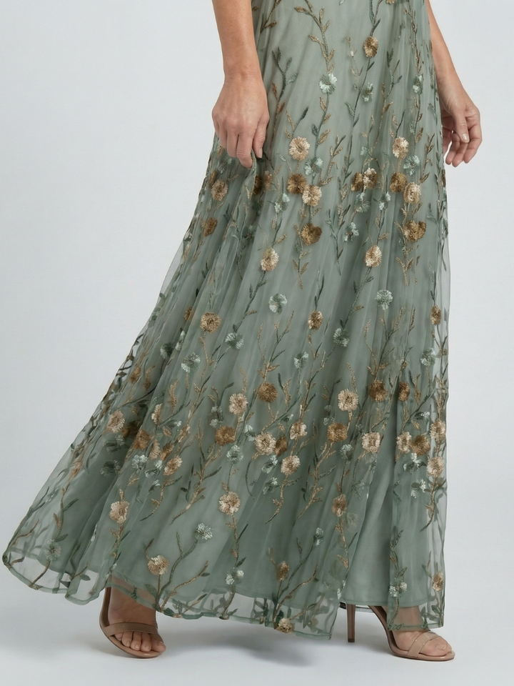 SELORA | HALTER BLOOM MAXI DRESS FOR WOMEN