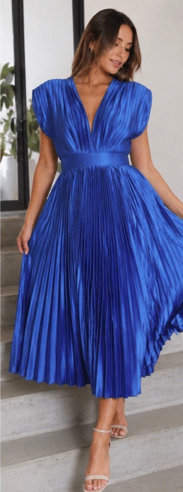 EDITH | TIMELESS PLEATED MIDI DRESS FOR WOMEN