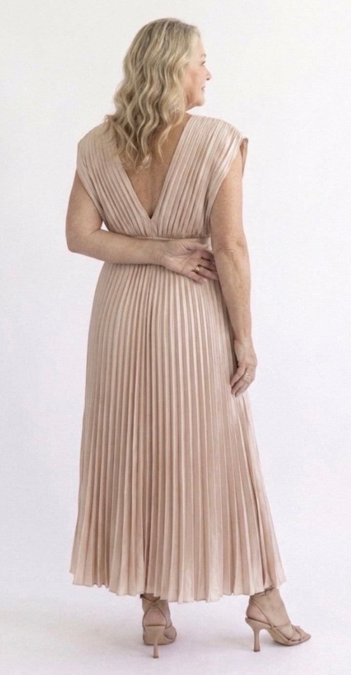 EDITH | TIMELESS PLEATED MIDI DRESS FOR WOMEN