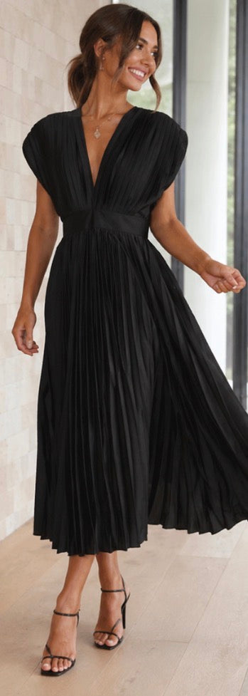 EDITH | TIMELESS PLEATED MIDI DRESS FOR WOMEN