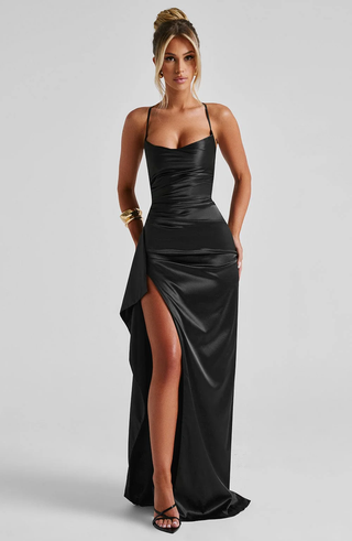 PIA | FLOWING MAXI DRESS FOR WOMEN