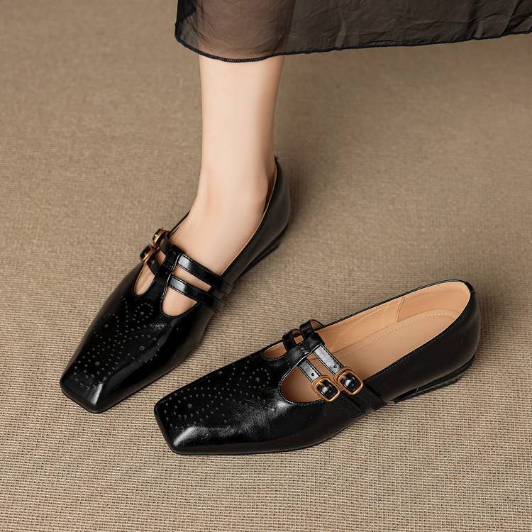 MARISOL | BROGUED MARY JANE FLATS FOR WOMEN