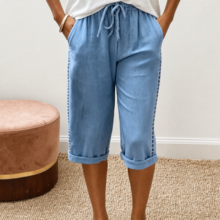 LUNAVA | LACE-SIDE CAPRI PANTS FOR WOMEN